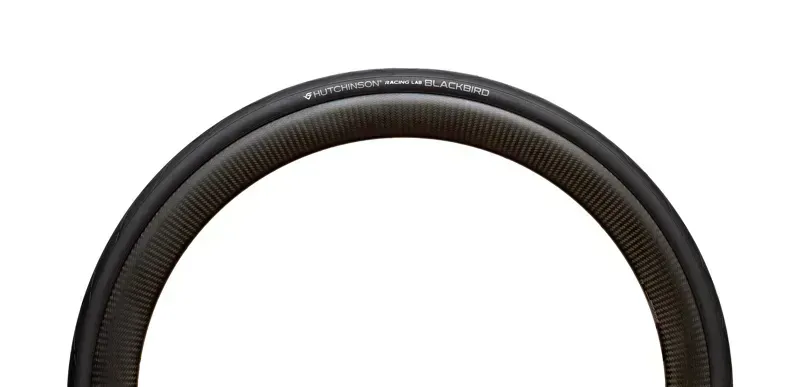 Hutchinson Blackbird 700c Road Tyre in Black-2