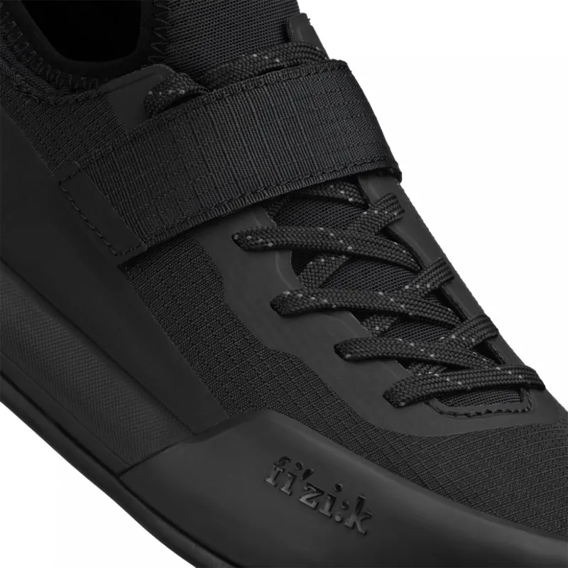 Fizik Gravita Tensor Clip Shoes in Black-4