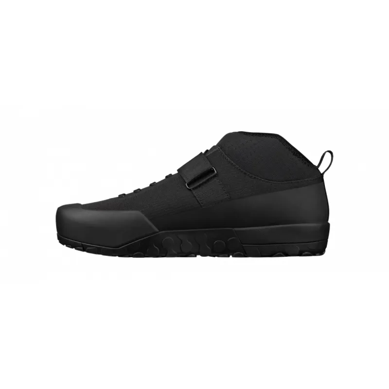 Fizik Gravita Tensor Clip Shoes in Black-1